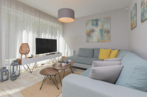 Sunny Apartment Łukęcin by Noclegi Renters in Lukecin